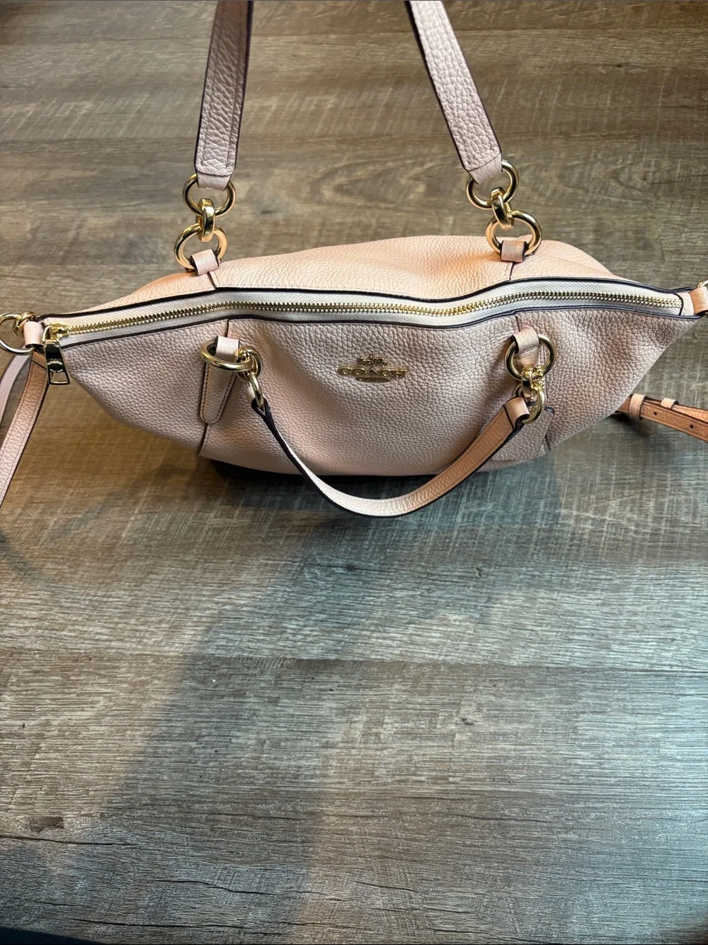Coach Kelsey Pebbled Leather Light Pink Crossbody Bag F28968